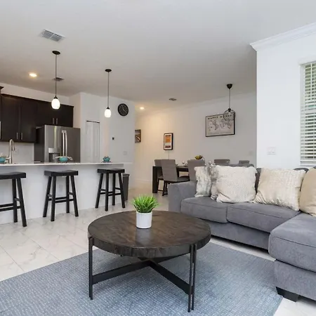 4Br/3Ba Private Pool Storey Lake Resort - Best Location Near Disney!